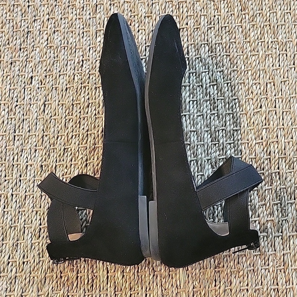 BELLA MARIE black suede ballet flats.  Very lightweight.  Size is 6.5. - Picture 7 of 7